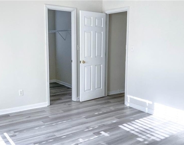 570 Sterling Pointe Court - Photo Thumbnail 28