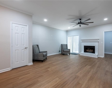 3994 Elm Street - Photo Thumbnail 6