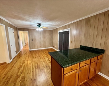 6695 Courtney Drive - Photo Thumbnail 7