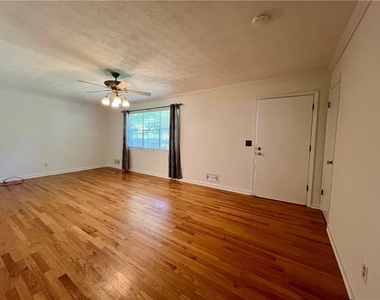 6695 Courtney Drive - Photo Thumbnail 4