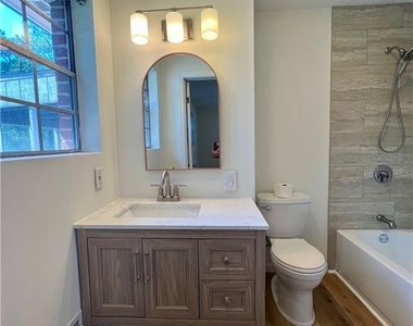 6695 Courtney Drive - Photo Thumbnail 12