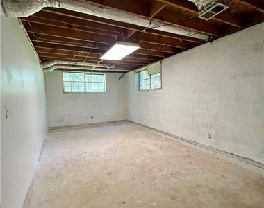 6695 Courtney Drive - Photo Thumbnail 24
