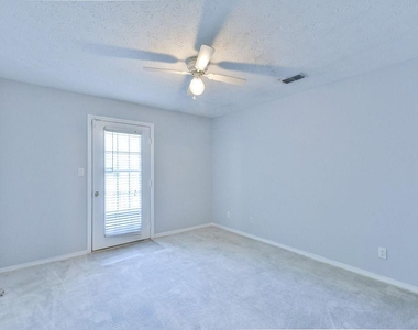 1904 Country Park Drive Se - Photo Thumbnail 12