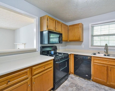 1904 Country Park Drive Se - Photo Thumbnail 10