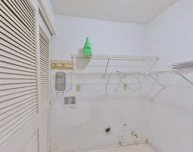 1904 Country Park Drive Se - Photo Thumbnail 17