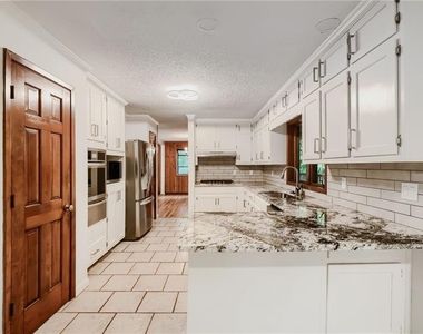 570 Idlewood Drive Nw - Photo Thumbnail 6