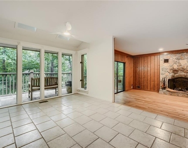 570 Idlewood Drive Nw - Photo Thumbnail 8