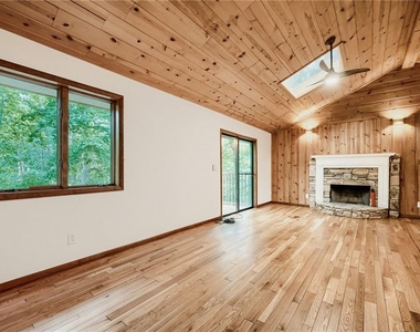 570 Idlewood Drive Nw - Photo Thumbnail 13
