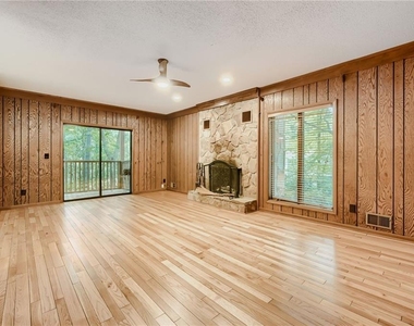 570 Idlewood Drive Nw - Photo Thumbnail 11