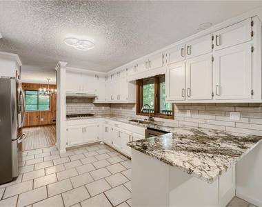 570 Idlewood Drive Nw - Photo Thumbnail 5