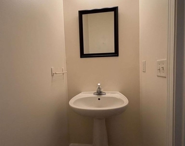 644 Kenridge Drive - Photo Thumbnail 10