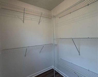 644 Kenridge Drive - Photo Thumbnail 16