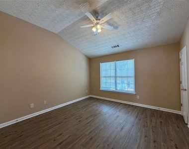 644 Kenridge Drive - Photo Thumbnail 14