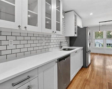 1929 Cooper Landing Drive Se - Photo Thumbnail 1