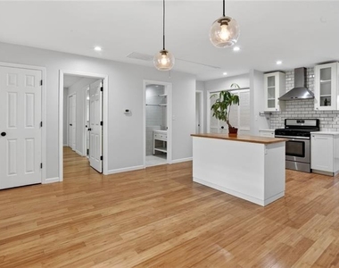 1929 Cooper Landing Drive Se - Photo Thumbnail 7