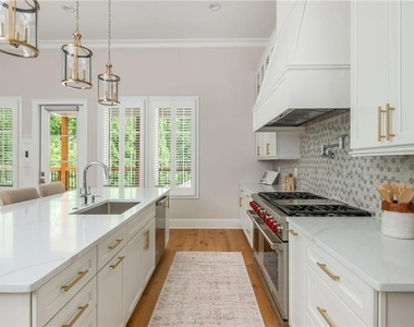 1169 Dorby Park Drive Ne - Photo Thumbnail 9