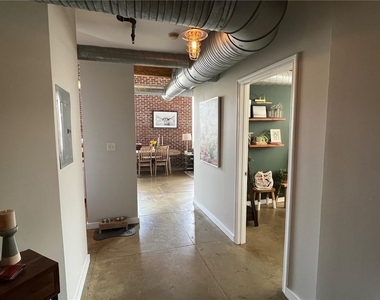445 N Sessions Street Nw - Photo Thumbnail 2