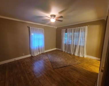 120 Rocky Stream Court - Photo Thumbnail 9