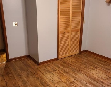 120 Rocky Stream Court - Photo Thumbnail 16