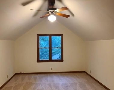 120 Rocky Stream Court - Photo Thumbnail 13