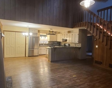 120 Rocky Stream Court - Photo Thumbnail 4