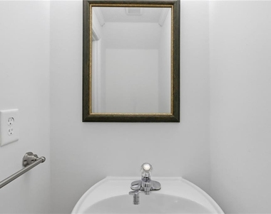 2915 Greyhawk Lane - Photo Thumbnail 3