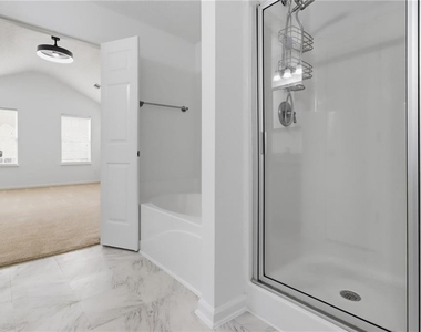 2915 Greyhawk Lane - Photo Thumbnail 17