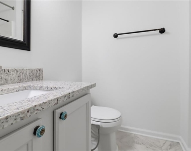2915 Greyhawk Lane - Photo Thumbnail 25