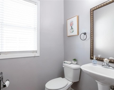 1565 Hedington Circle - Photo Thumbnail 18