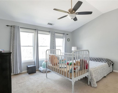 1565 Hedington Circle - Photo Thumbnail 9