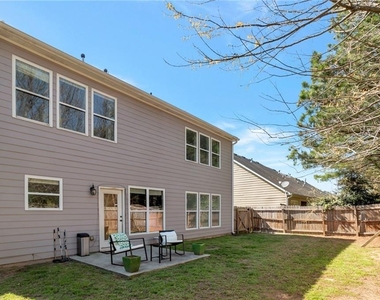 1565 Hedington Circle - Photo Thumbnail 1