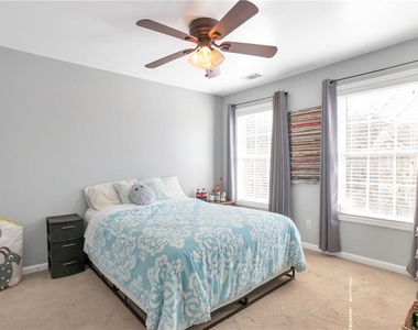 1565 Hedington Circle - Photo Thumbnail 17