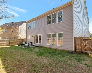 1565 Hedington Circle - Photo Thumbnail 2