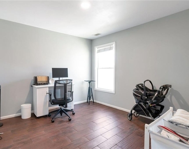 1565 Hedington Circle - Photo Thumbnail 20