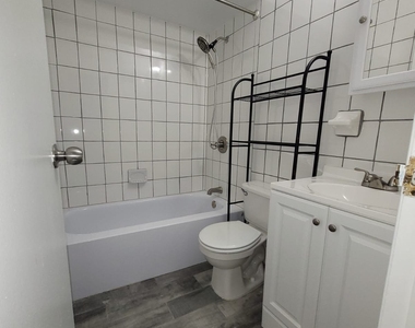 660 Baltic Street - Photo Thumbnail 5