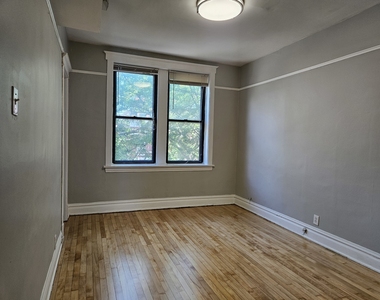1849 W 17th Street - Photo Thumbnail 4