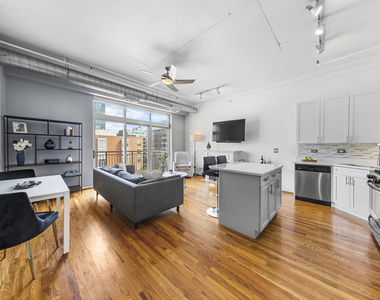950 W Monroe Street - Photo Thumbnail 2