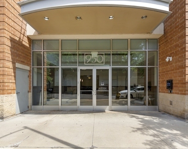 950 W Monroe Street - Photo Thumbnail 1