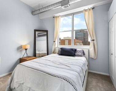 950 W Monroe Street - Photo Thumbnail 12