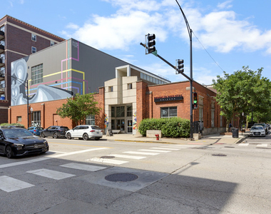950 W Monroe Street - Photo Thumbnail 24