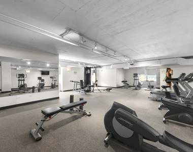 950 W Monroe Street - Photo Thumbnail 20