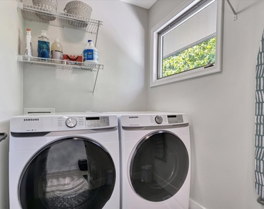 102 Greencroft Drive - Photo Thumbnail 39