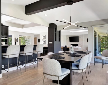 102 Greencroft Drive - Photo Thumbnail 18
