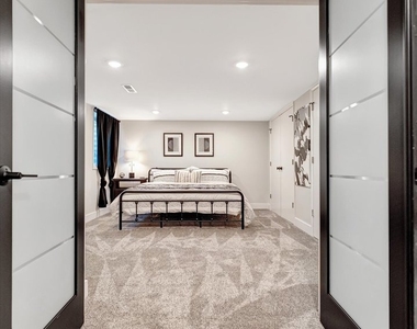 102 Greencroft Drive - Photo Thumbnail 44