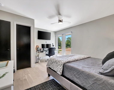 102 Greencroft Drive - Photo Thumbnail 37
