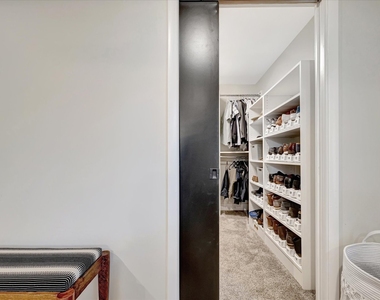 102 Greencroft Drive - Photo Thumbnail 27