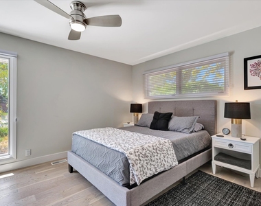 102 Greencroft Drive - Photo Thumbnail 36
