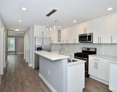336 E Russell Street - Photo Thumbnail 2