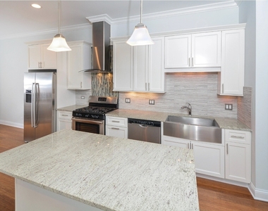22 N Aberdeen Street - Photo Thumbnail 2