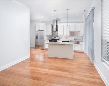 20 N Aberdeen Street - Photo Thumbnail 5